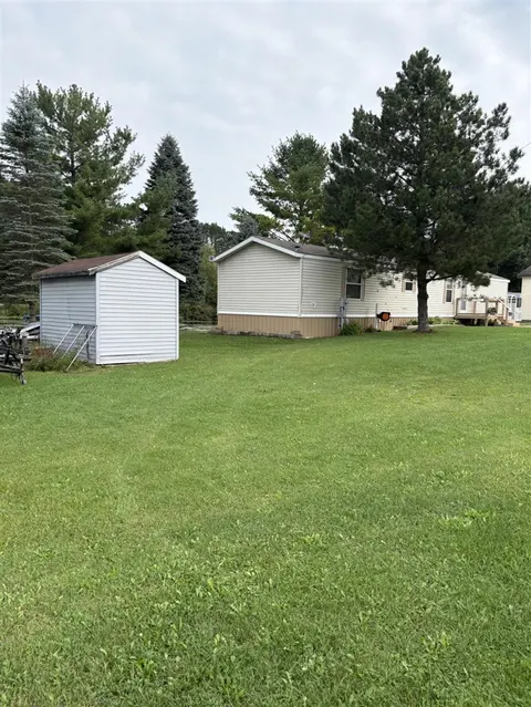 1455 Eldon Court, Gladwin MI 48624-9634 photo 5