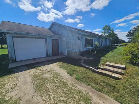 6597 W Walton Road, Blanchard MI 49310-9166 photo 3