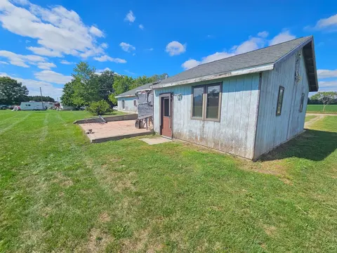 6597 W Walton Road, Blanchard MI 49310-9166 photo 5