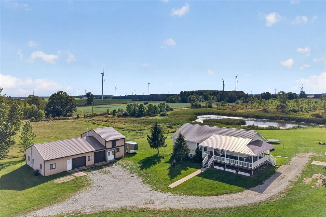 4085 N Whiteville Road, Rosebush MI 48878-9705 photo 1
