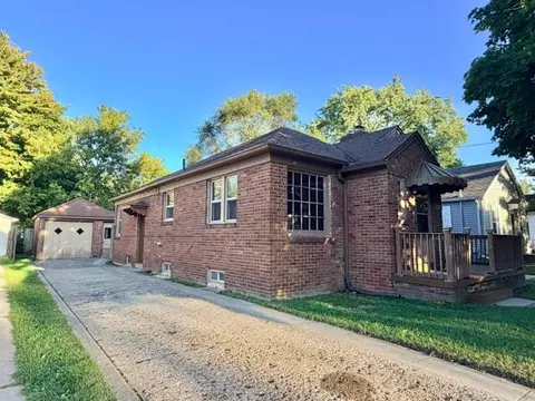 2240 Avon Street, Saginaw MI 48602 photo 2