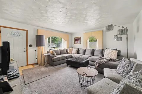 2955 Welland Drive, Saginaw MI 48601-6942 photo 4