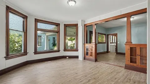 908 Mckinley Street, Bay City MI 48708-6568 photo 4