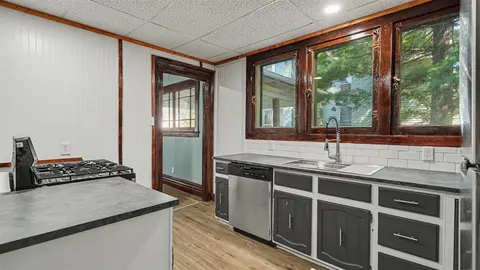 908 Mckinley Street, Bay City MI 48708-6568 photo 5