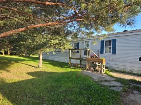 1310 Church Road, Bad Axe MI 48413-9015 photo 2