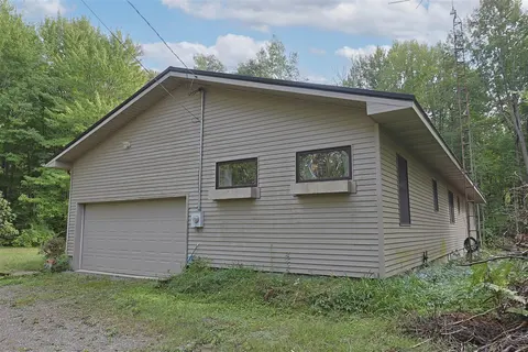 1038 E Freeland Road, Merrill MI 48637-9320 photo 2