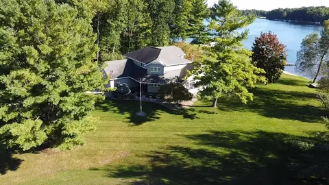4760 Queens Court, Gladwin MI 48624-8223 home for sale