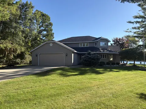 4760 Queens Court, Gladwin MI 48624-8223 photo 4