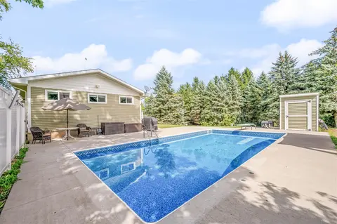 147 S Bamber Road, Mount Pleasant MI 48858-9051 photo 2