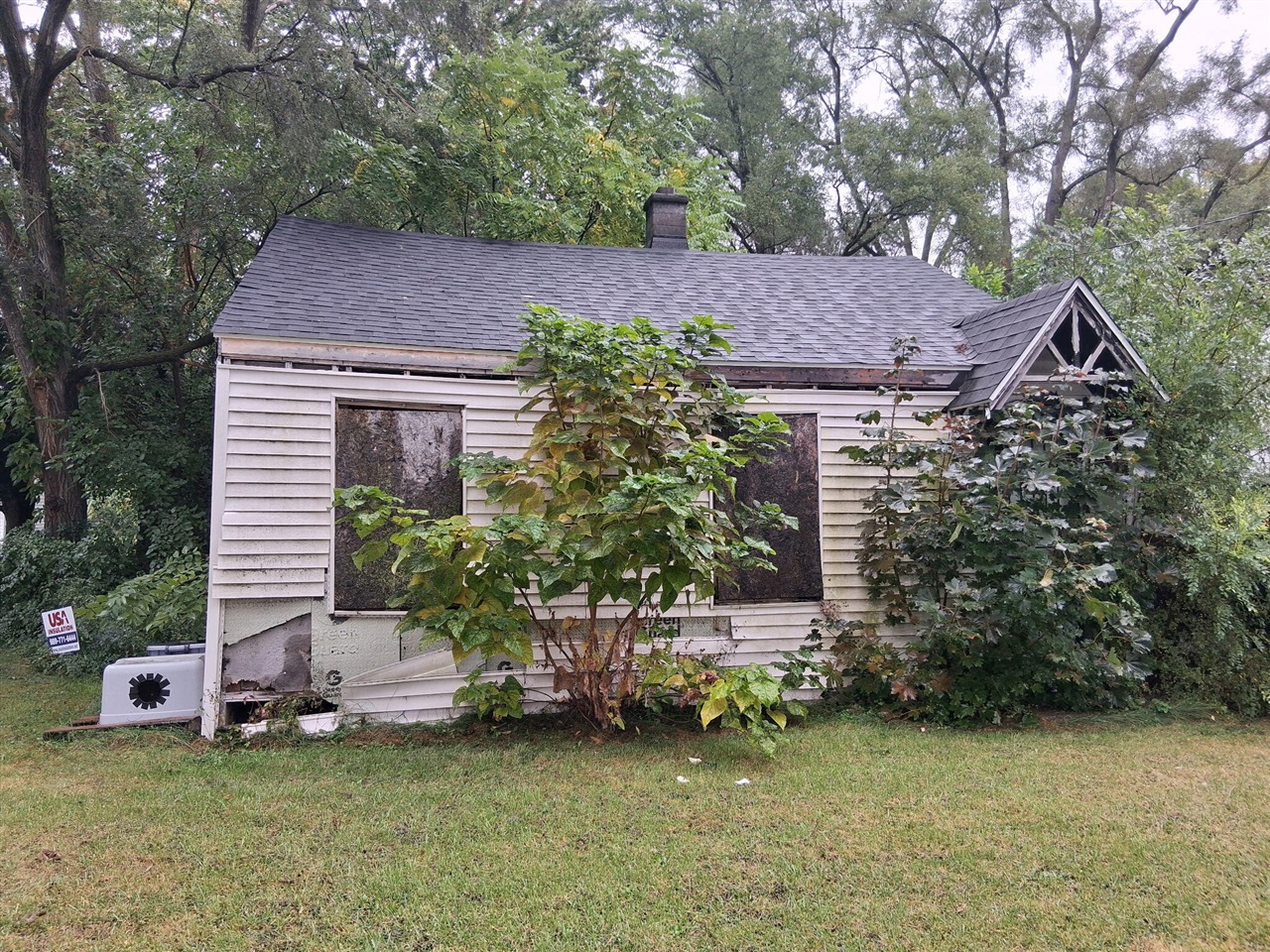 2506 Robinwood Avenue, Saginaw MI 48601-3927 photo 1