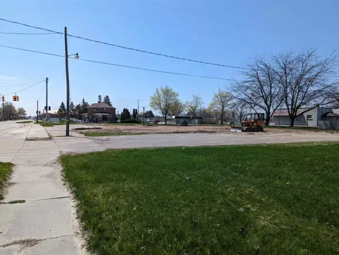 100 W Huron, Au Gres MI 48703 photo 3
