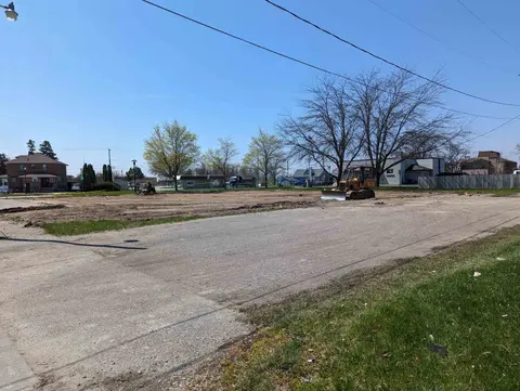 100 W Huron, Au Gres MI 48703 photo 4