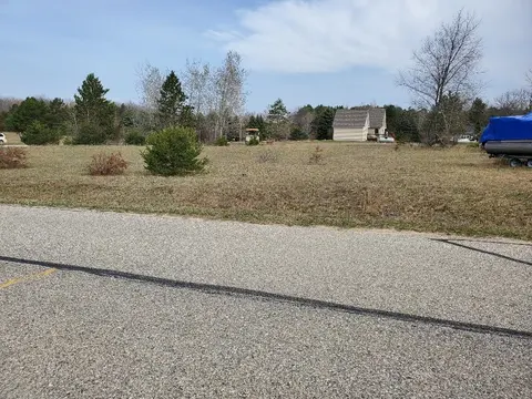 1034 Pyrenees Drive, Weidman MI 48893 photo 5