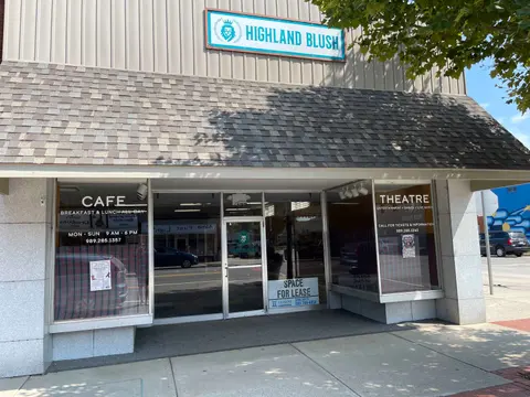 127 E Superior Street, Alma MI 48801 photo 1