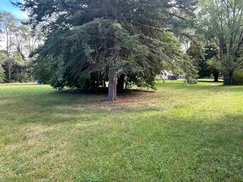 11253 Deer Lake Road, Clare MI 48617 photo 3
