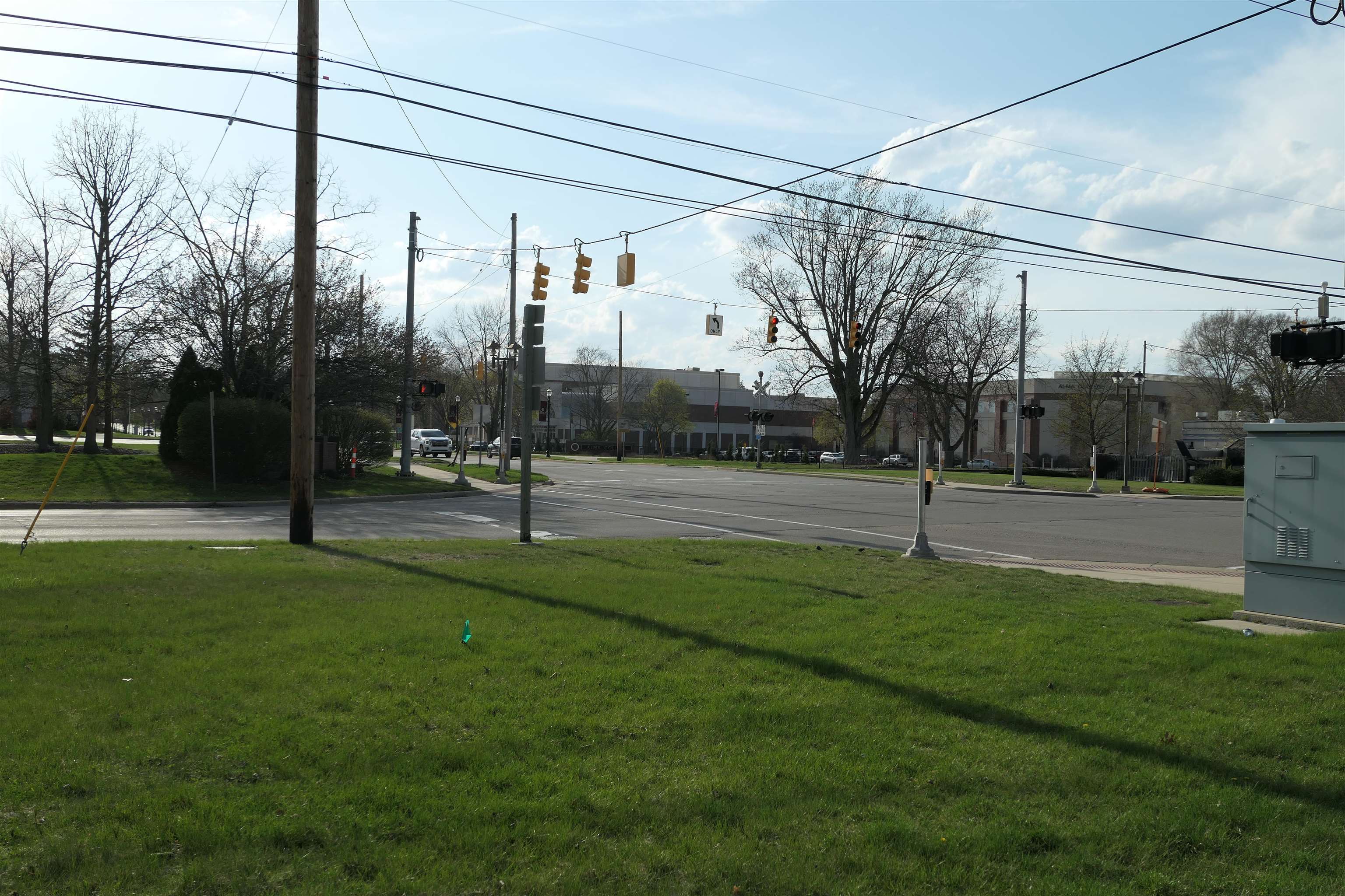 323 W Superior Street, Alma MI 48801 photo 1