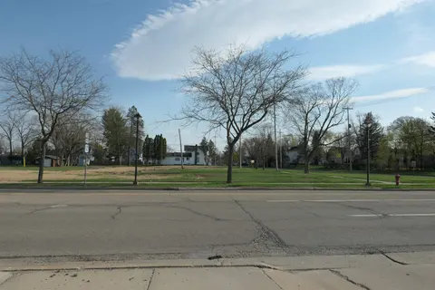 323 W Superior Street, Alma MI 48801 photo 3