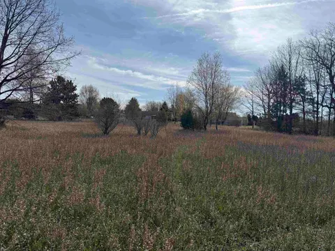 1016 Pyrenees Drive, Lake Isabella MI 48893 photo 4