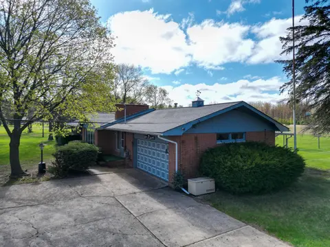 8670 E Pickard Road, Mount Pleasant MI 48858 photo 2