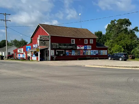 8990 E Pere Marquette, Clare MI 48617 photo 2
