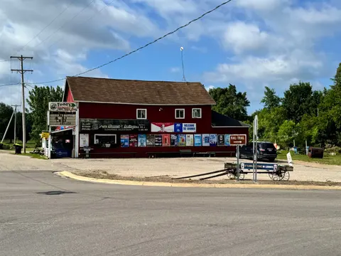 8990 E Pere Marquette, Clare MI 48617 photo 3