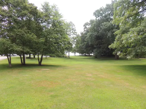 1030 Granada Drive, Lake Isabella MI 48893 photo 4
