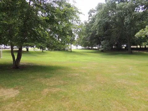 1030 Granada Drive, Lake Isabella MI 48893 photo 5