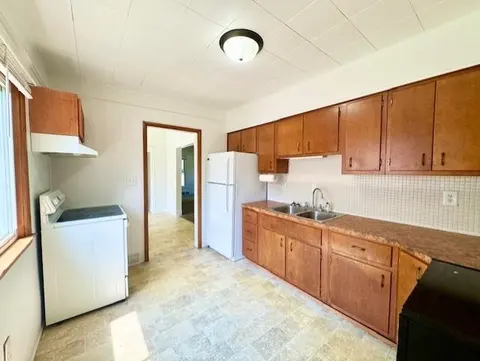 730 N River, Alma MI 48801 photo 3
