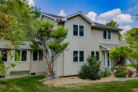 1000 Country Way # 12, Mount Pleasant MI 48858-6100 photo 1