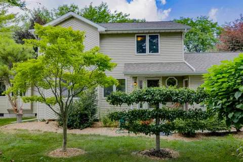1000 Country Way # 12, Mount Pleasant MI 48858-6100 photo 2