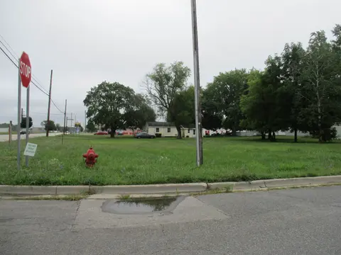 1528 E Superior Street, Alma MI 48801 photo 1