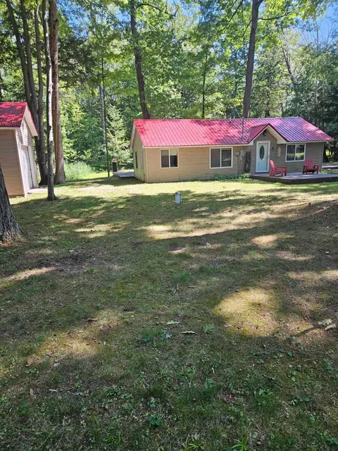 32 Deer Run, Au Gres MI 48703 photo 3