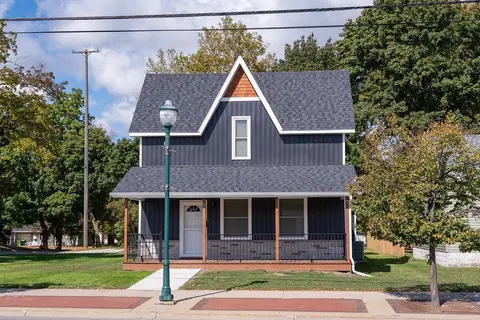 216 W Fifth Street, Clare MI 48617 photo 3
