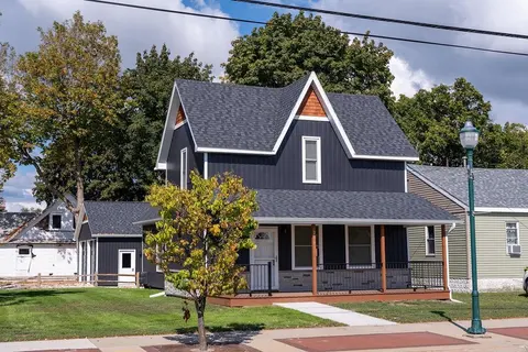 216 W Fifth Street, Clare MI 48617 photo 4