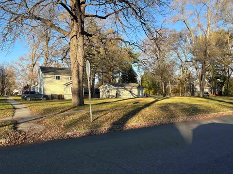 320 W Locust, Mount Pleasant MI 48858 photo 3