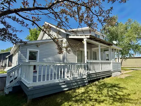 711 Francisco Avenue, Alma MI 48801 photo 2