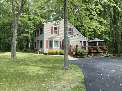 3400 N Sturgeon Road, Midland MI 48640 photo 2