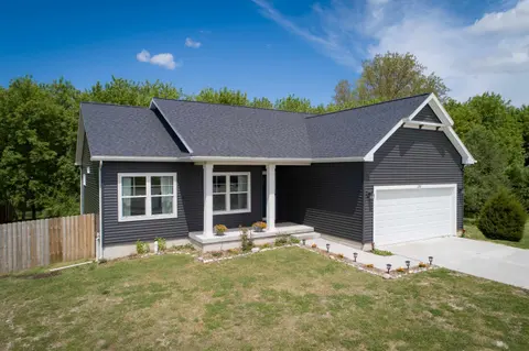 258 Ruby Court, Alma MI 48801 photo 2