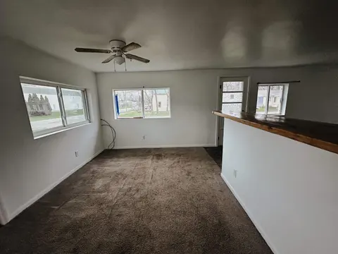 214 N Grover Avenue, Alma MI 48801 photo 3
