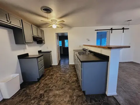 214 N Grover Avenue, Alma MI 48801 photo 4