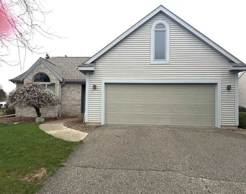5620 W Spring Knoll Drive, Bay City MI 48706 photo 1