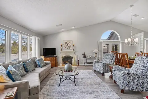 5620 W Spring Knoll Drive, Bay City MI 48706 photo 3