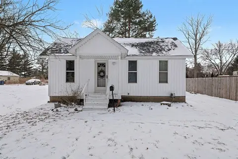 200 Nebobish Avenue, Essexville MI 48732 photo 2
