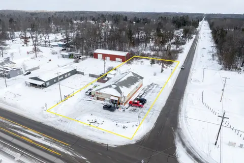 4012 N Clare Avenue, Harrison MI 48625-8601 photo 2