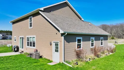 2578 White Pine, Mount Pleasant MI 48858 photo 2