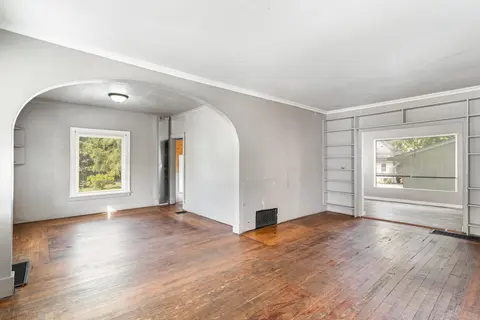 805 S Douglas Drive, Mount Pleasant MI 48858 photo 5