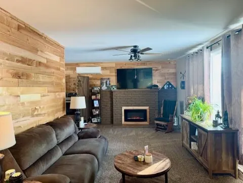 1307 S State Road, Ithaca MI 48847 photo 2
