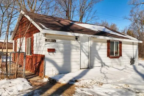 1205 N Kinney Avenue, Mount Pleasant MI 48858 photo 1