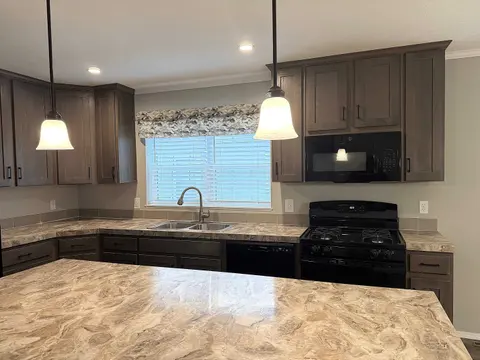 1211 Wellington Drive, Mount Pleasant MI 48858 photo 5