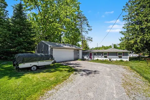 152 Hilda Drive, Farwell MI 48622 photo 5